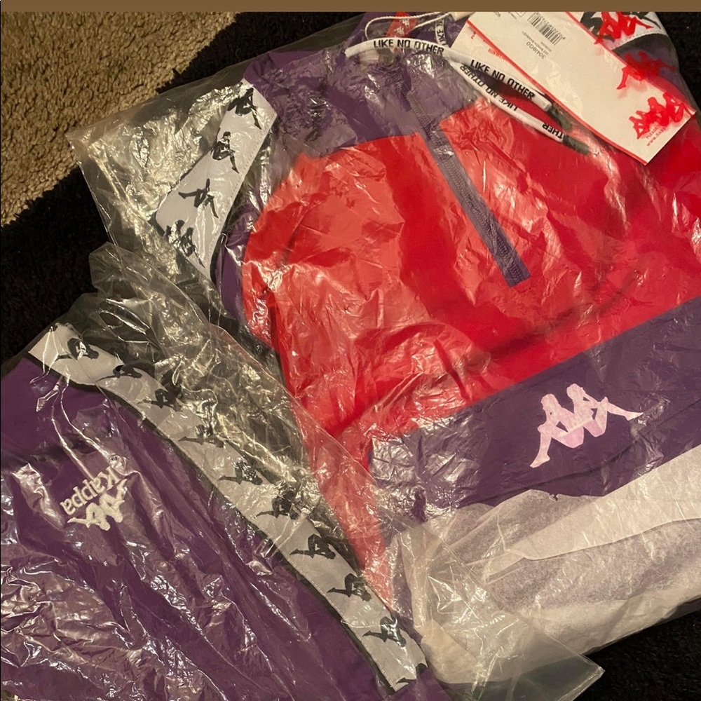 Brand new Kappa USA set. Extra set ordered